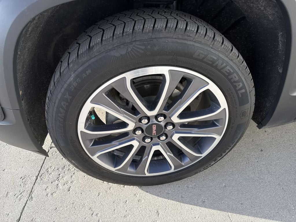 2020 GMC Acadia AT4
