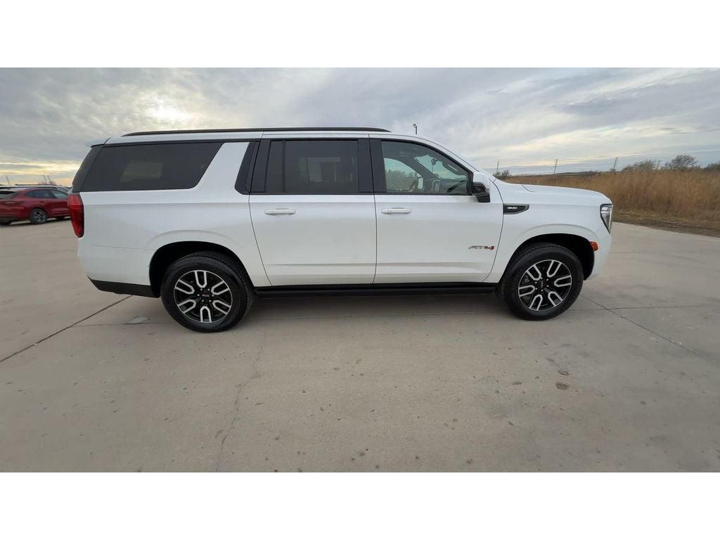2023 GMC Yukon XL AT4