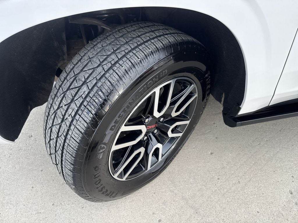 2023 GMC Yukon XL AT4