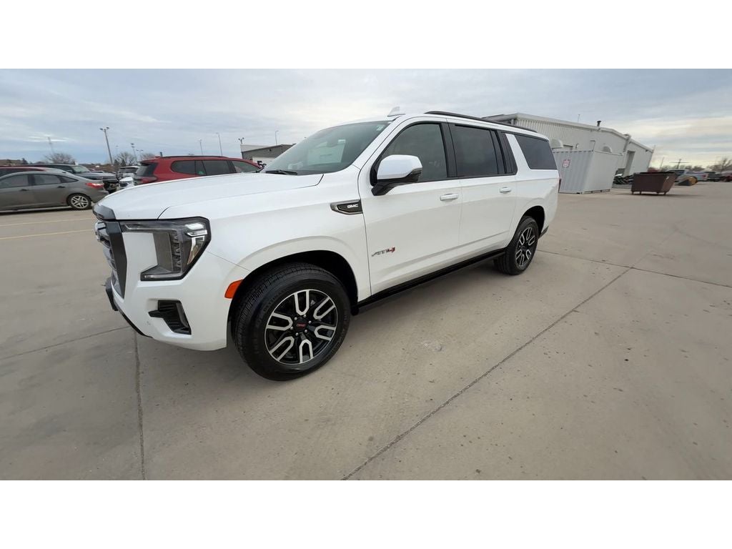 2023 GMC Yukon XL AT4