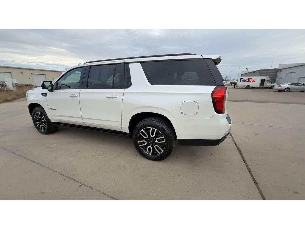 2023 GMC Yukon XL AT4