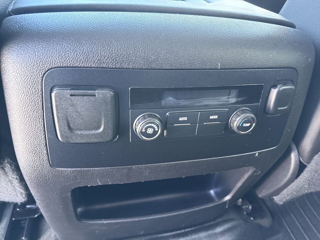 2015 Chevrolet Suburban LT