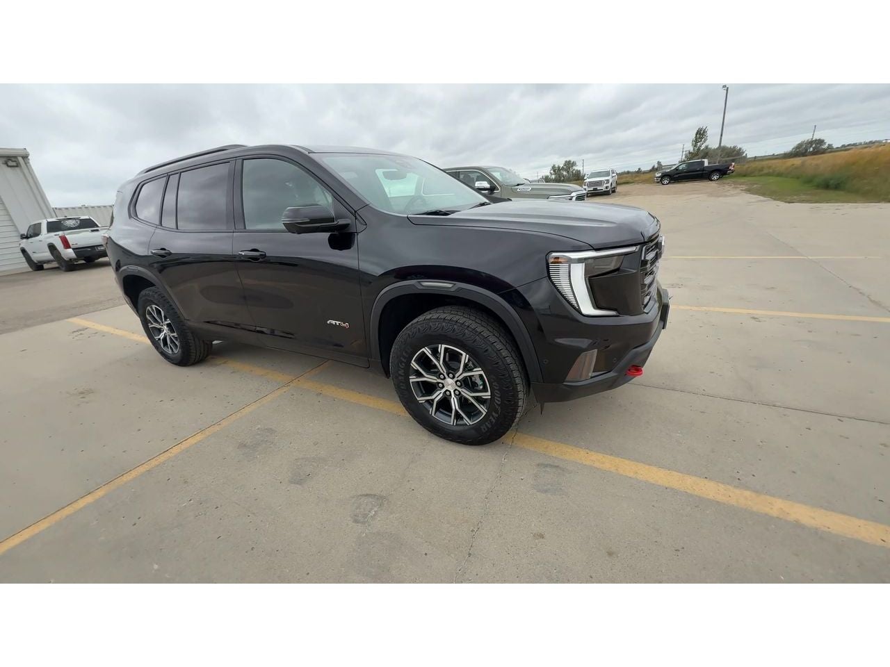 2025 GMC Acadia AT4
