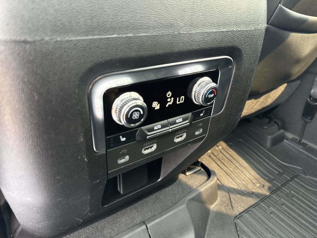 2021 GMC Yukon XL AT4