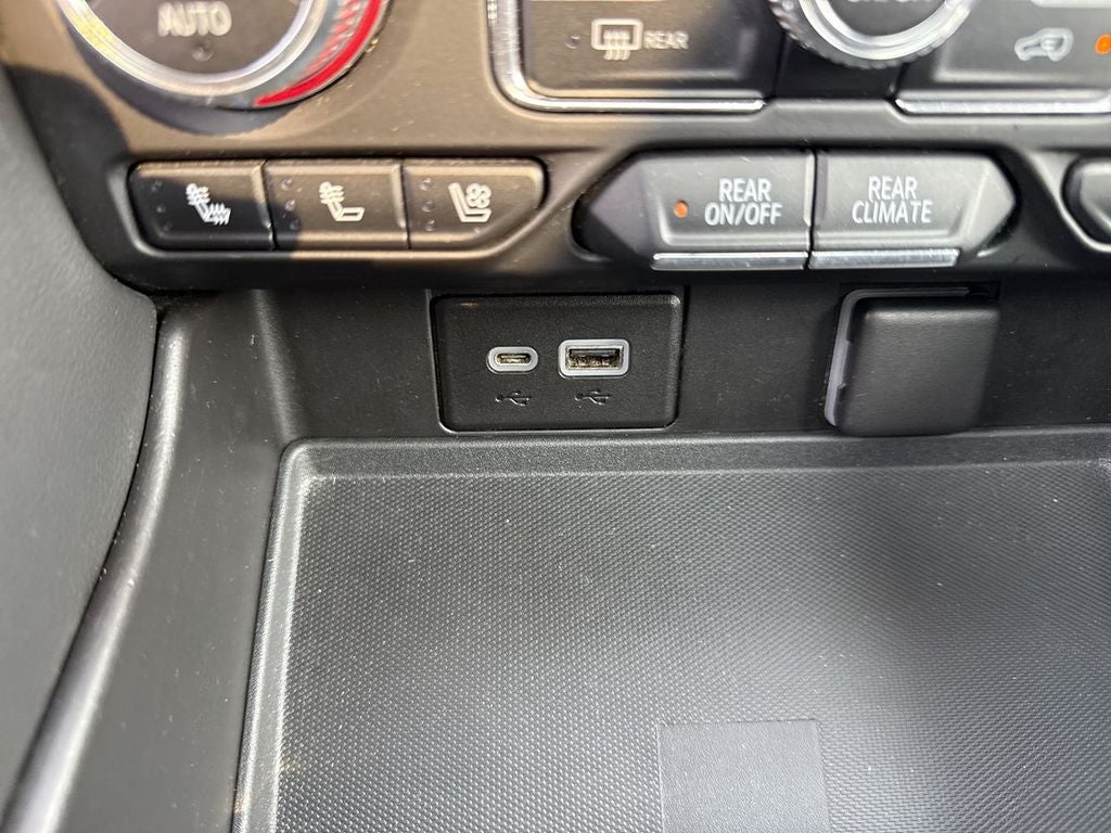 2021 GMC Yukon XL AT4