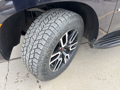 2021 GMC Yukon XL AT4