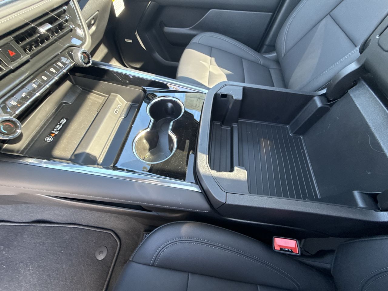 2026 Chevrolet Tahoe Z71 - Photo 26