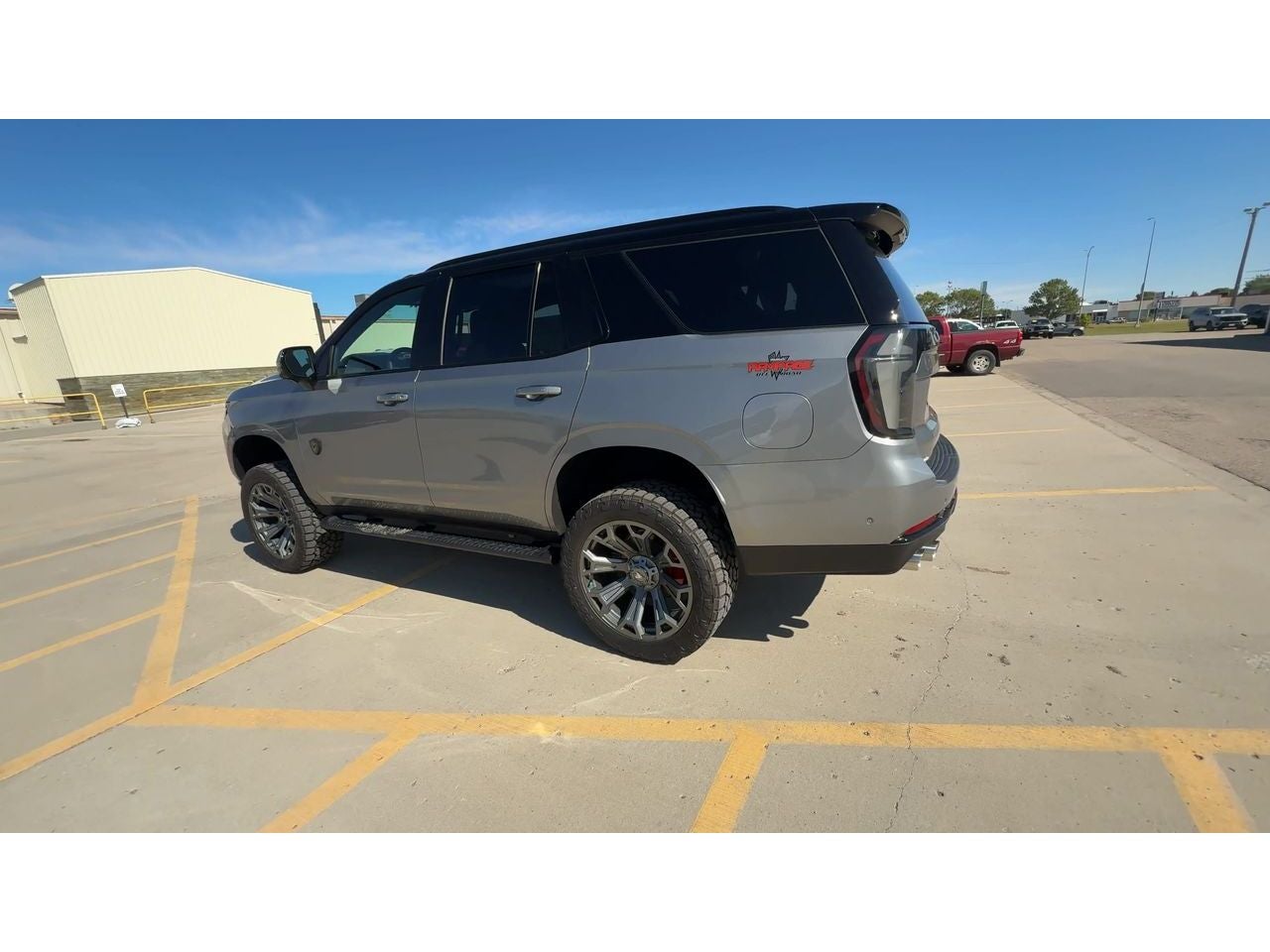 2026 Chevrolet Tahoe Z71 - Photo 8