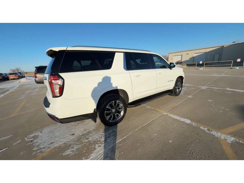 2022 Chevrolet Suburban LT