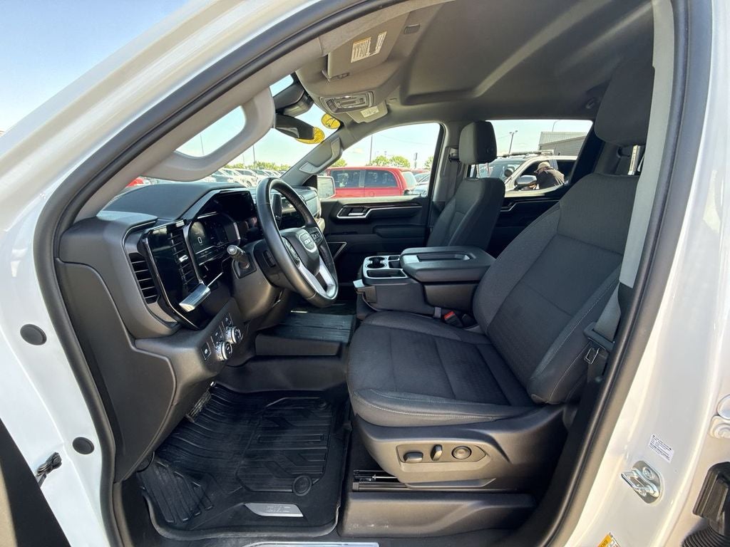 2025 GMC Sierra 1500 SLE