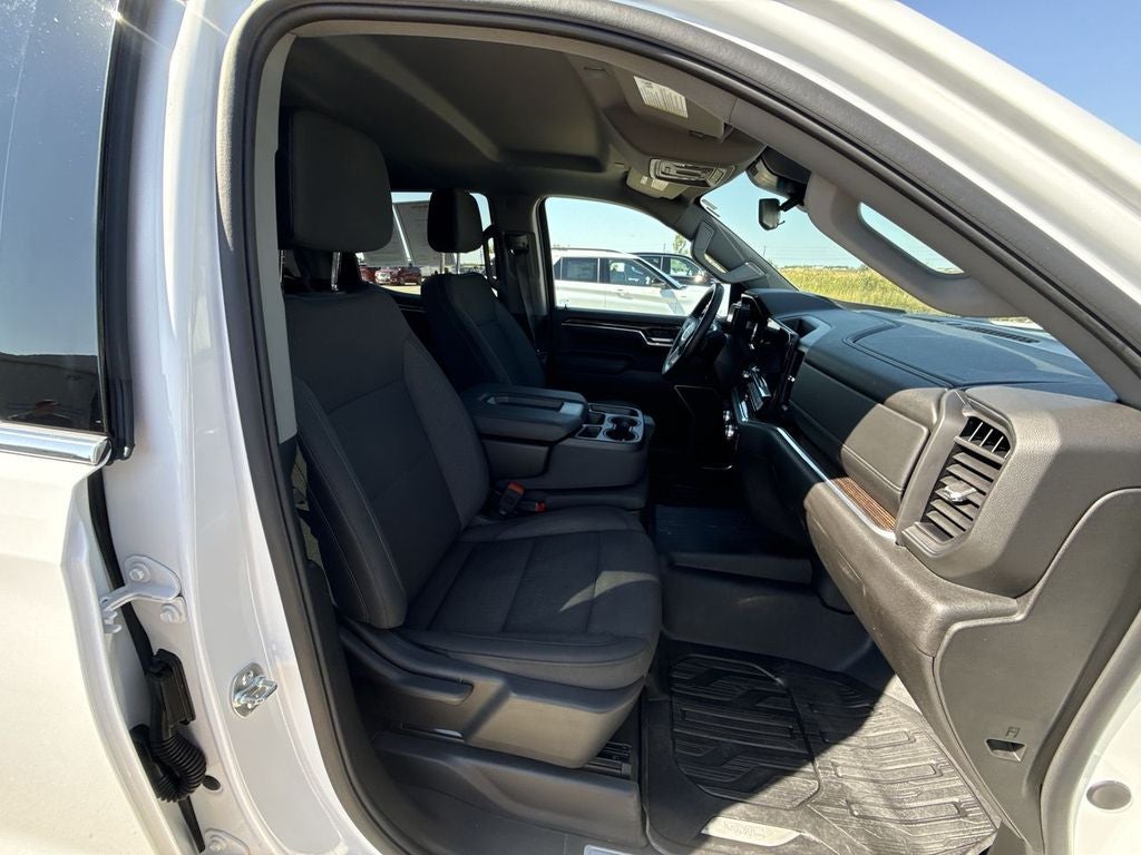 2025 GMC Sierra 1500 SLE
